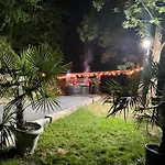 Les Du Domaine Helaku Monein