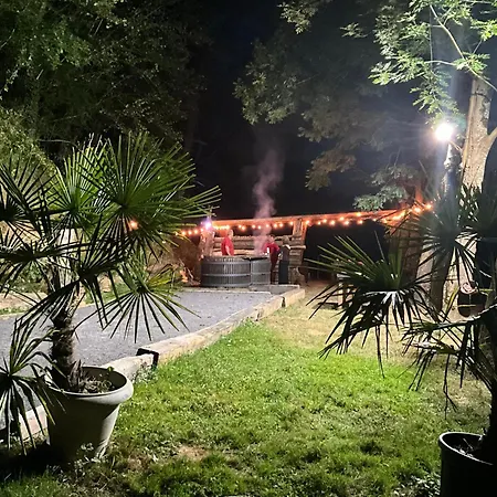 Les Du Domaine Helaku Monein